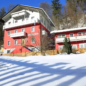 3* Affittacamere Gaestehaus Alpina